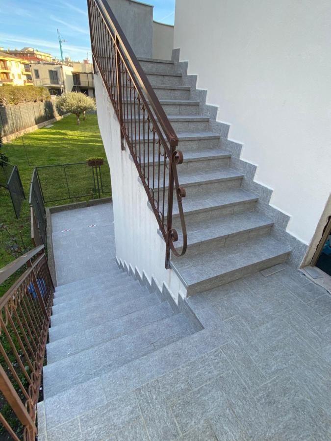Aparthotel I Fiori Di Pietra à Pietra Ligure Extérieur photo