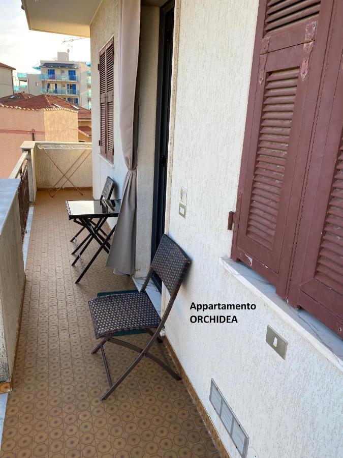 Aparthotel I Fiori Di Pietra à Pietra Ligure Extérieur photo