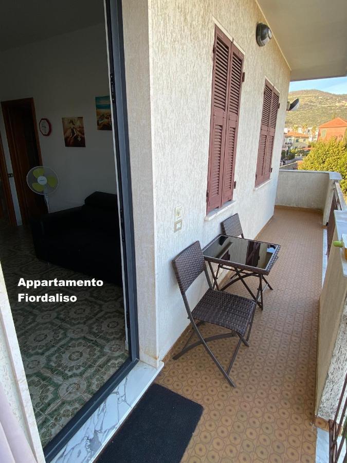 Aparthotel I Fiori Di Pietra à Pietra Ligure Extérieur photo